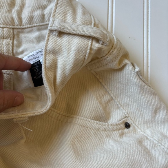 Jeans - Picture 2 of 4